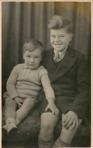 Ronnie & Ernie - 18 Oct 1947
